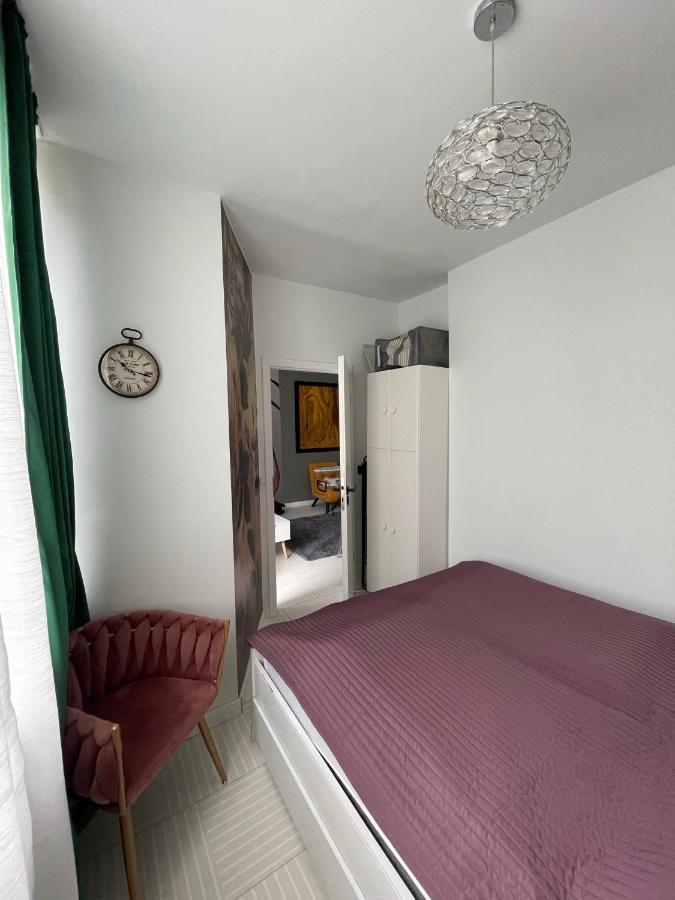 Bright: Flat With Balcony - Kitchen - Free Parking Lejlighed Berlin Eksteriør billede